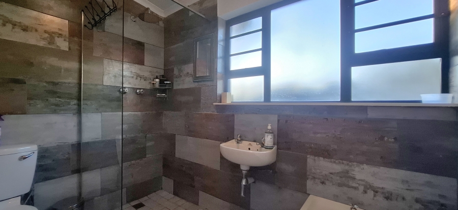 4 Bedroom Property for Sale in Berea Eastern Cape